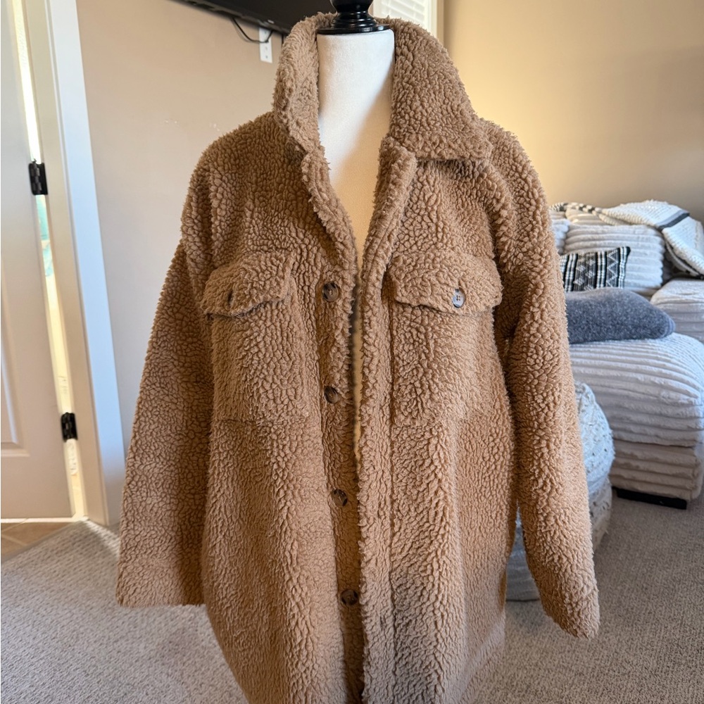 Oak & Fort Oversized Women's Teddy Faux-Shearling Shacket Jacket - Camel